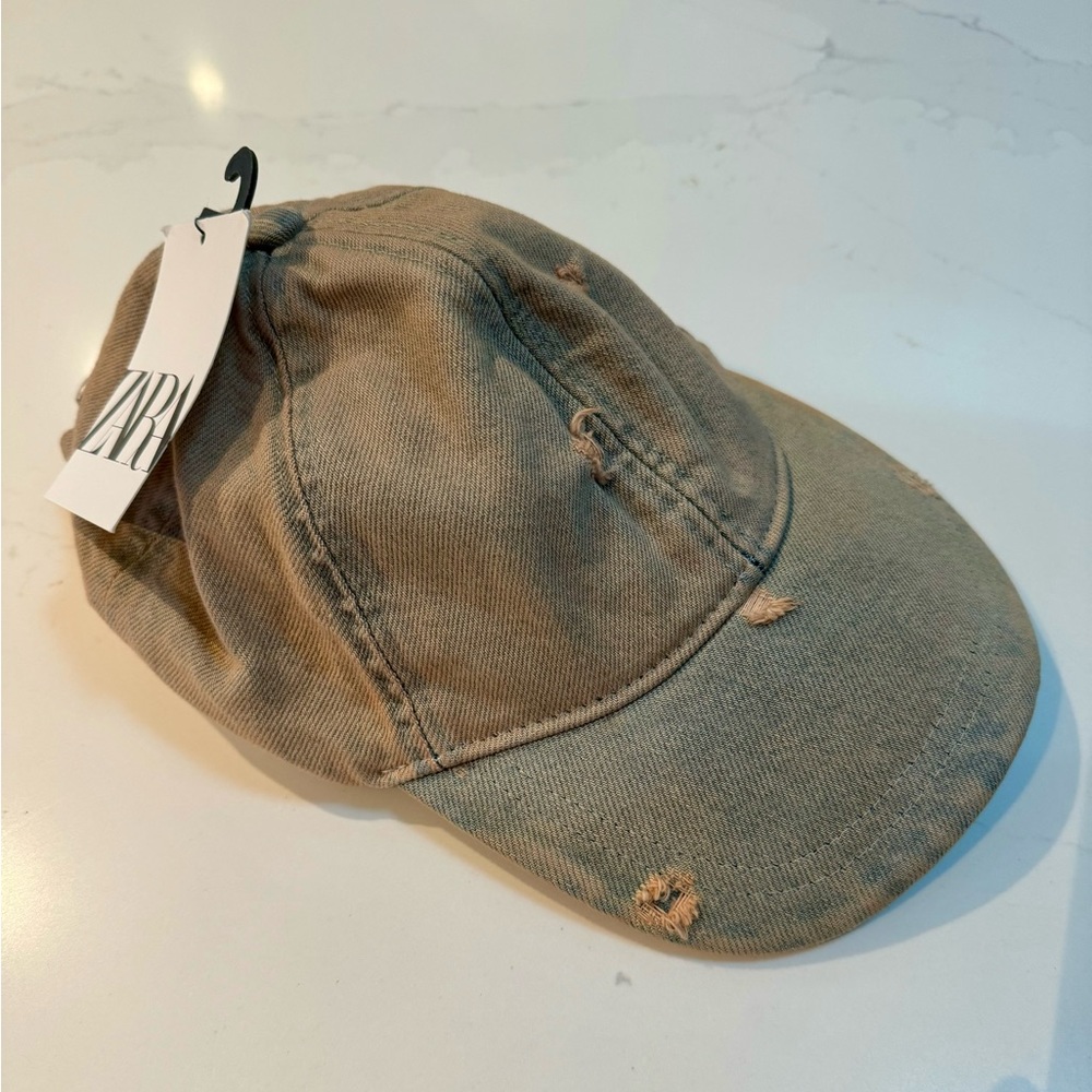 NWT - Zara Stylish Hat